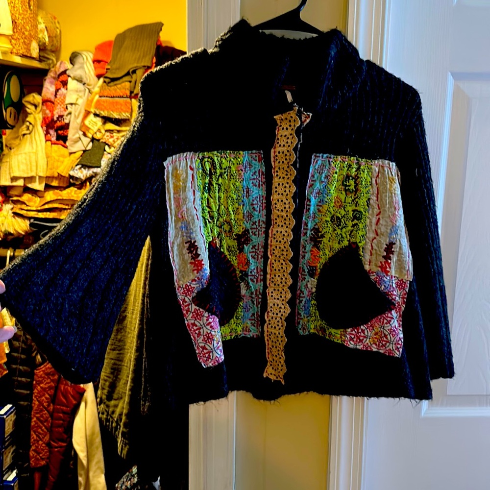 Free People BellSleeve sweater. Size medium.